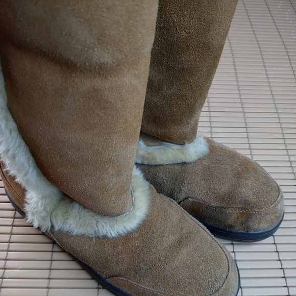 UGG Australia Sundance II 5325 Chestnut Sheepskin Winter Boots Womens Sz 8M. A1p - Picture 2 of 10